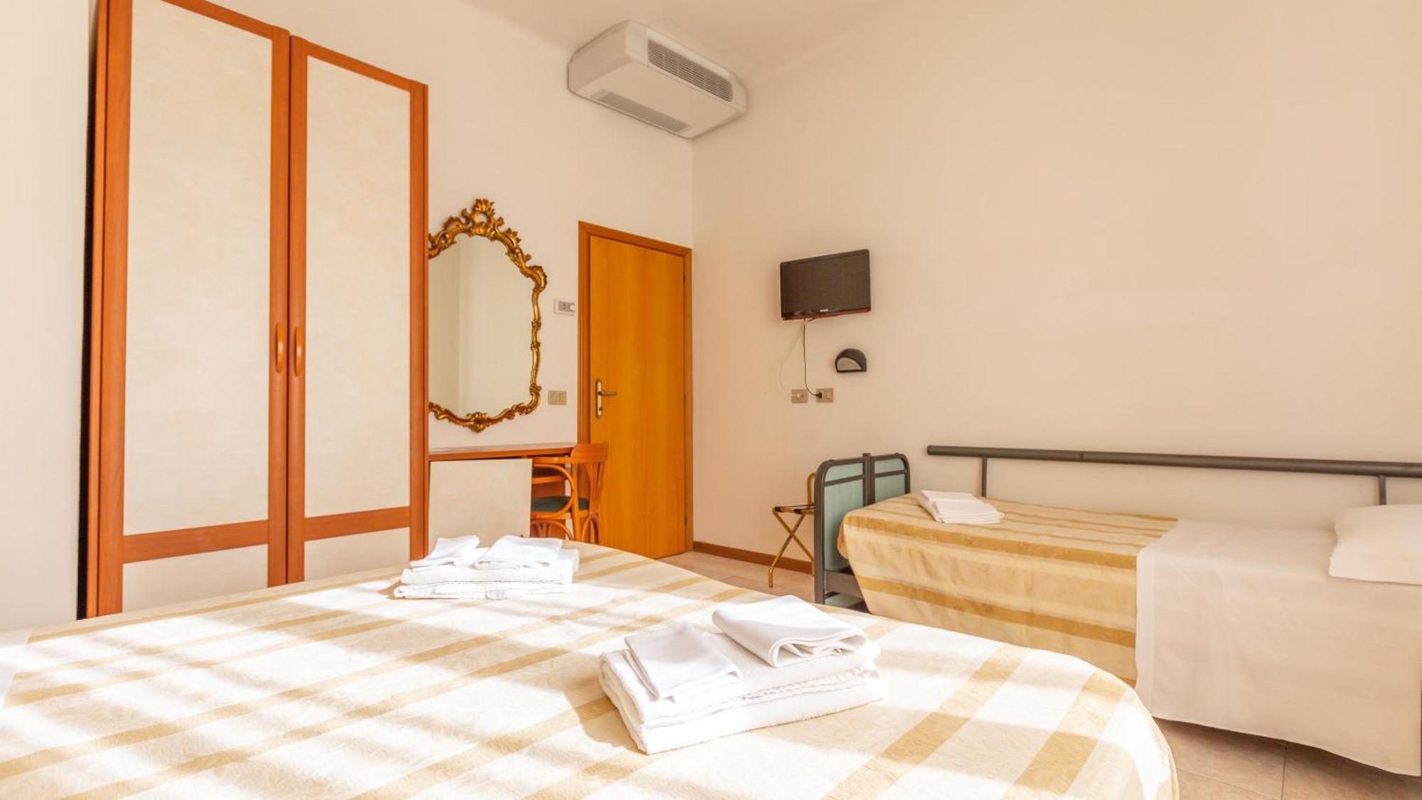 Hotel Parco Fellini Rimini Buitenkant foto