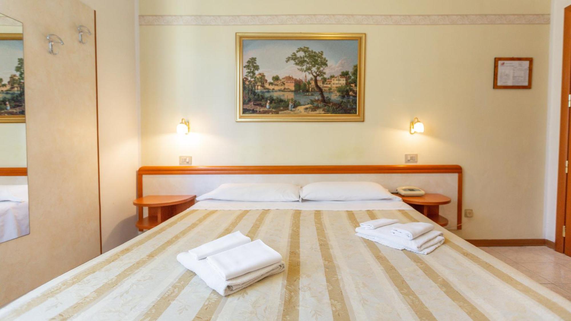Hotel Parco Fellini Rimini Buitenkant foto