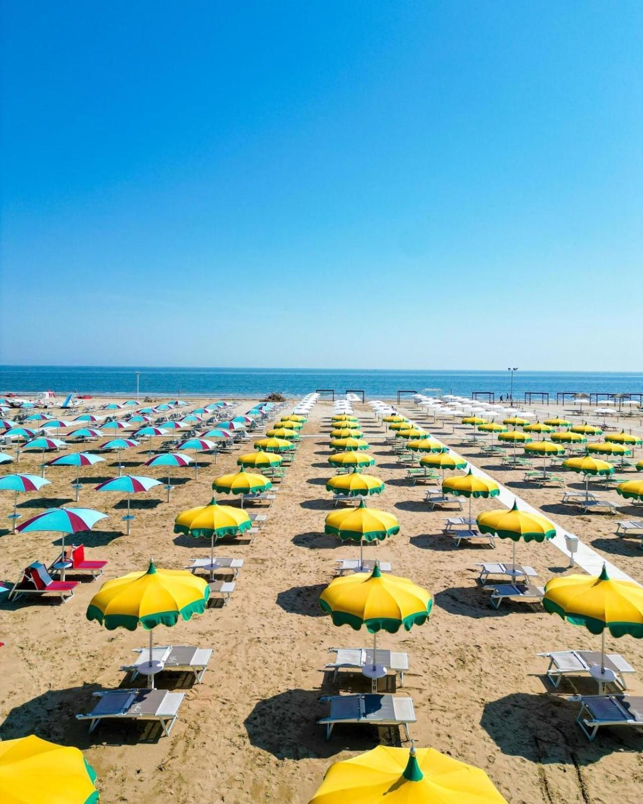 Hotel Parco Fellini Rimini Buitenkant foto