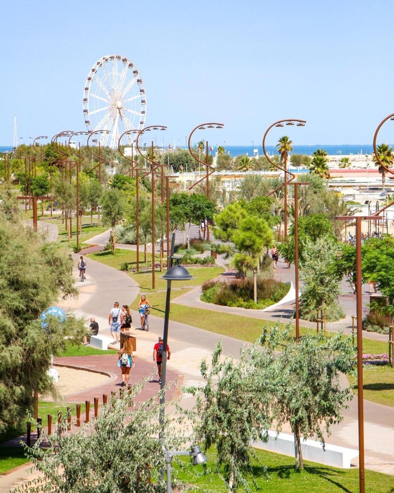 Hotel Parco Fellini Rimini Buitenkant foto
