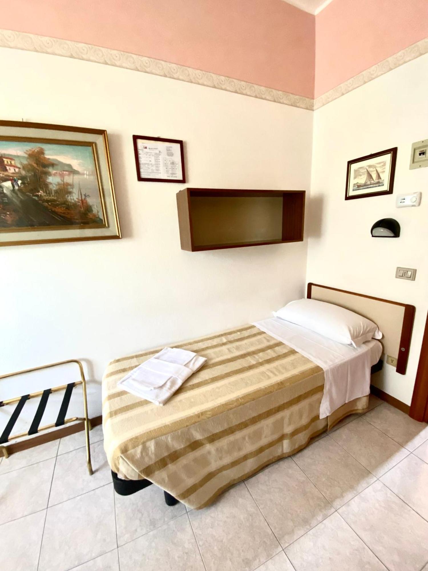 Hotel Parco Fellini Rimini Buitenkant foto